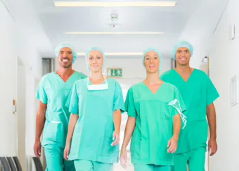 OTA und OP-Pflegekräfte - Ein starkes Team für die Patientensicherheit!